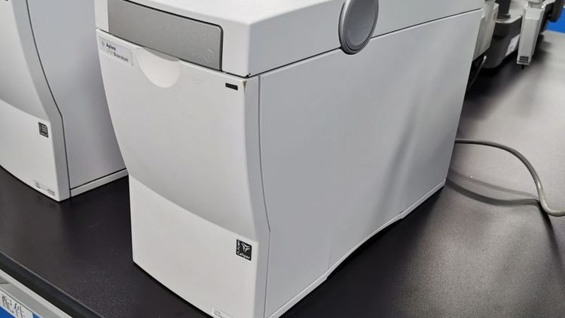 培养基瓶材质对比：玻璃与塑料的耐腐蚀性解析